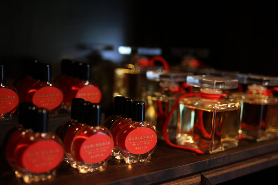 【希少】CURIONOIR GLORIA ポケットパルファム 4ml CURIONOIR - GLORIA